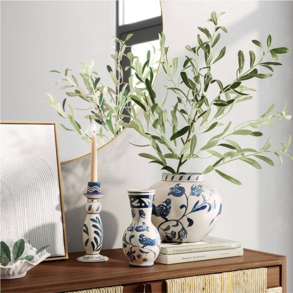 THRESHOLD NWT blue bird painted ceramic bud vase -blue/white - Picture 2 of 7